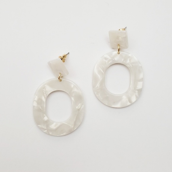 Acrylic Resin Geometric Earrings - Picture 3 of 4